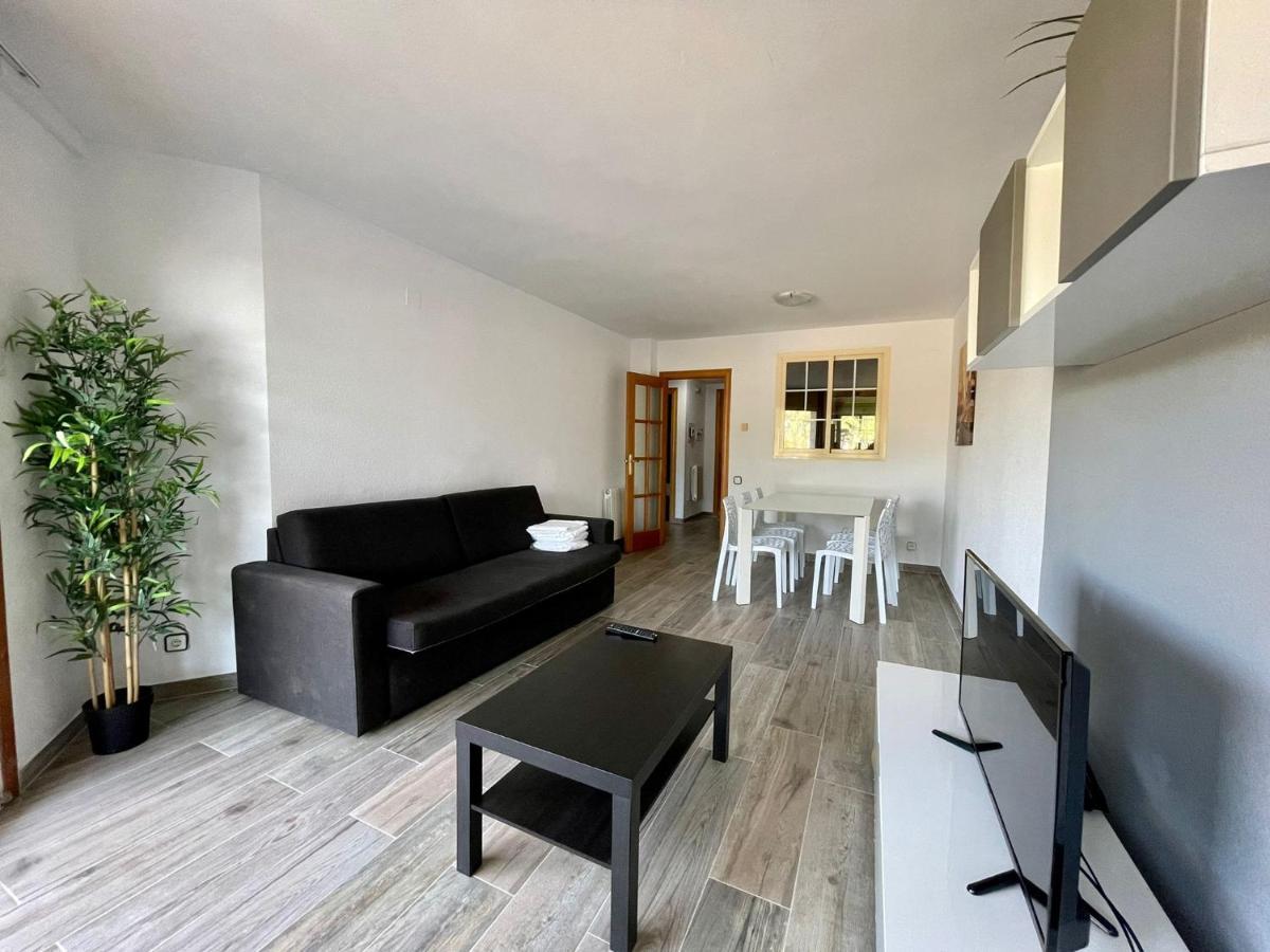For A Stay Santillana Plaza سالو المظهر الخارجي الصورة